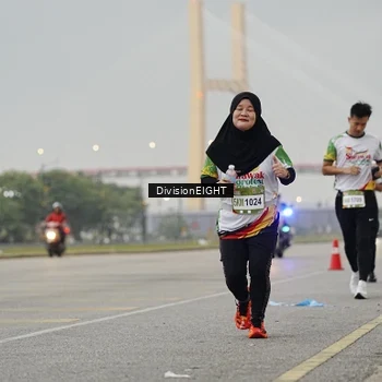 Runner Photo 7646375