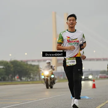 Runner Photo 7646381