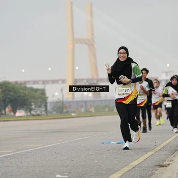 Runner Photo 7646393