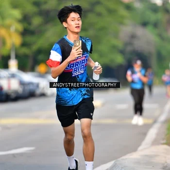 Runner Photo 7646402