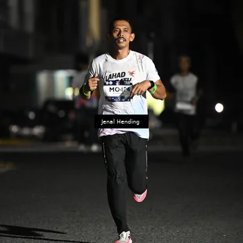 Runner Photo 7646417
