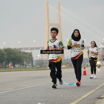 Runner Photo 7646421