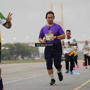 Runner Photo 7646490