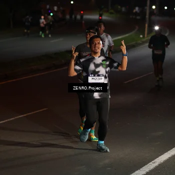Runner Photo 7646572
