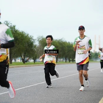 Runner Photo 7646575