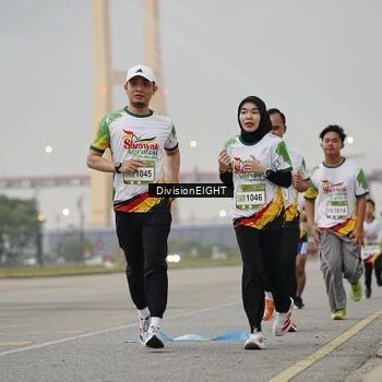Runner Photo 7646577