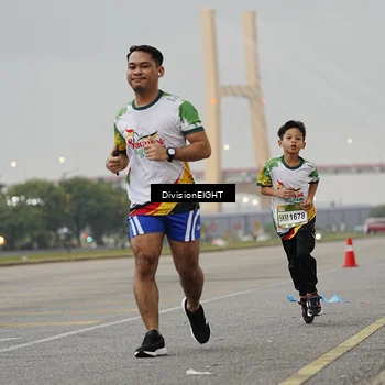 Runner Photo 7646599