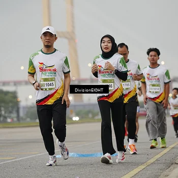Runner Photo 7646601