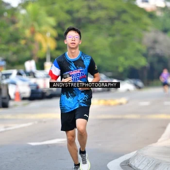 Runner Photo 7646618