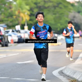 Runner Photo 7646649