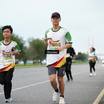 Runner Photo 7646657