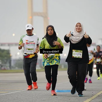 Runner Photo 7646693