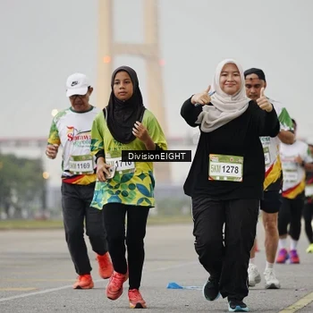 Runner Photo 7646711