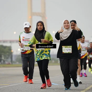 Runner Photo 7646729