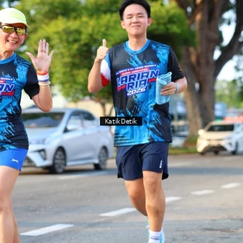 Runner Photo 7646743
