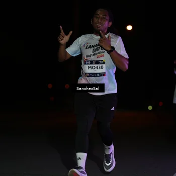 Runner Photo 7646745