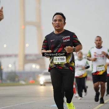 Runner Photo 7646763