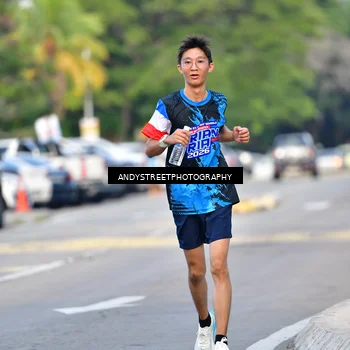 Runner Photo 7646768