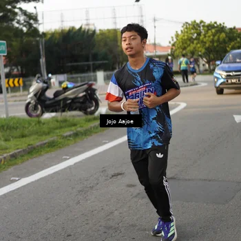 Runner Photo 7646771