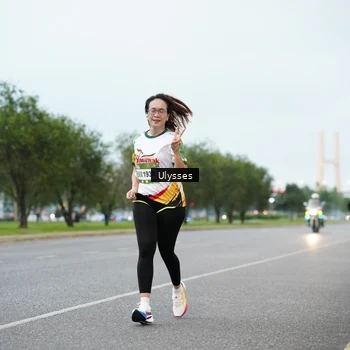 Runner Photo 7646776