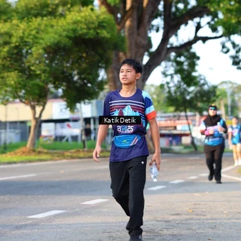 Runner Photo 7646778