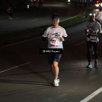 Runner Photo 7646809