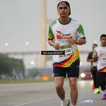 Runner Photo 7646812