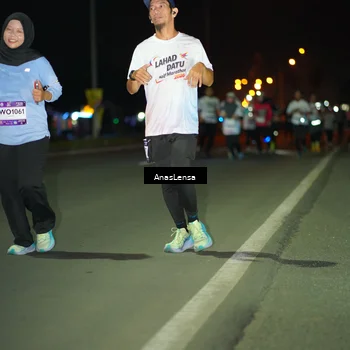 Runner Photo 7646842