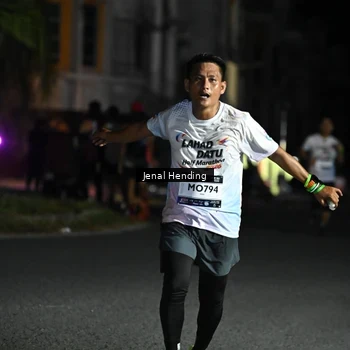 Runner Photo 7646845