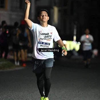 Runner Photo 7646852
