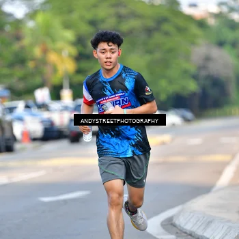 Runner Photo 7646873
