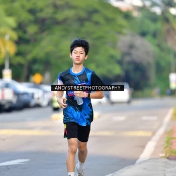 Runner Photo 7646875