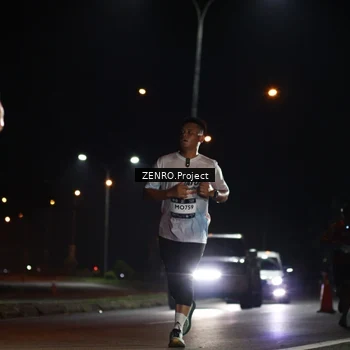 Runner Photo 7646905