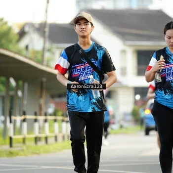 Runner Photo 7646921
