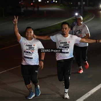 Runner Photo 7646933