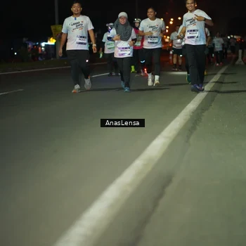 Runner Photo 7646938