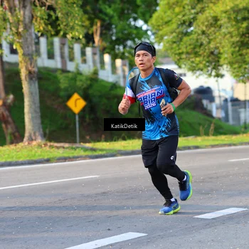 Runner Photo 7646958