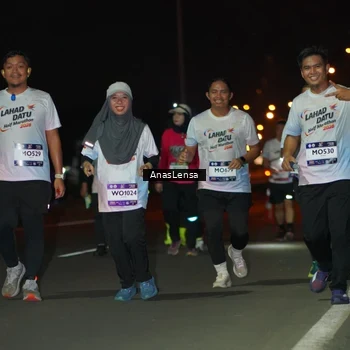 Runner Photo 7646961