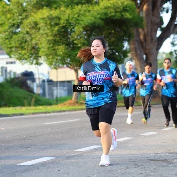 Runner Photo 7646969