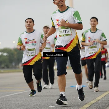 Runner Photo 7646973