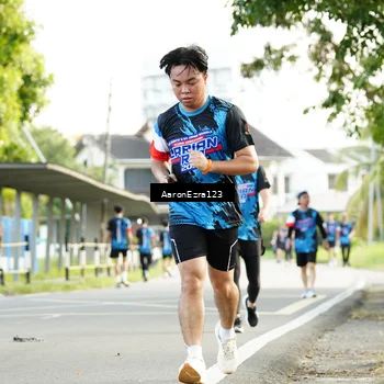 Runner Photo 7646974