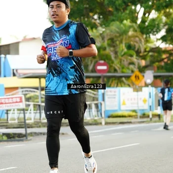 Runner Photo 7646980