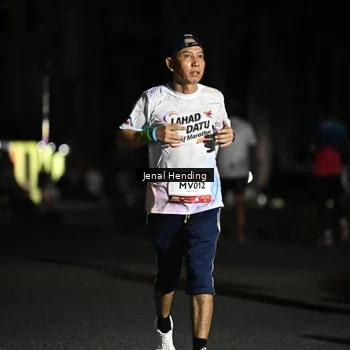 Runner Photo 7647010