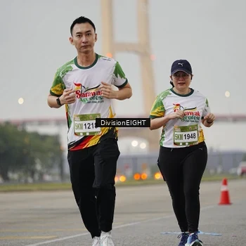 Runner Photo 7647015