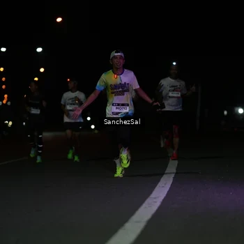 Runner Photo 7647037