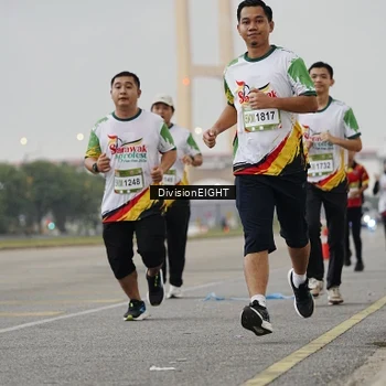 Runner Photo 7647043