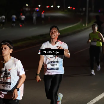 Runner Photo 7647053