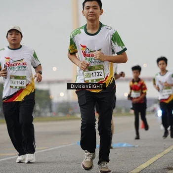 Runner Photo 7647057