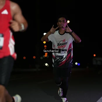 Runner Photo 7647061