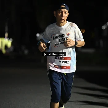 Runner Photo 7647063